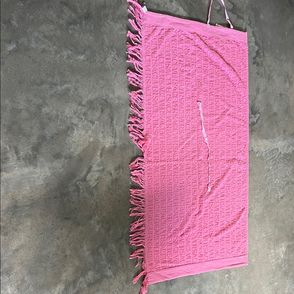 Authentic Versace Hot Pink Coverup beach towel wrap - Picture 2 of 9